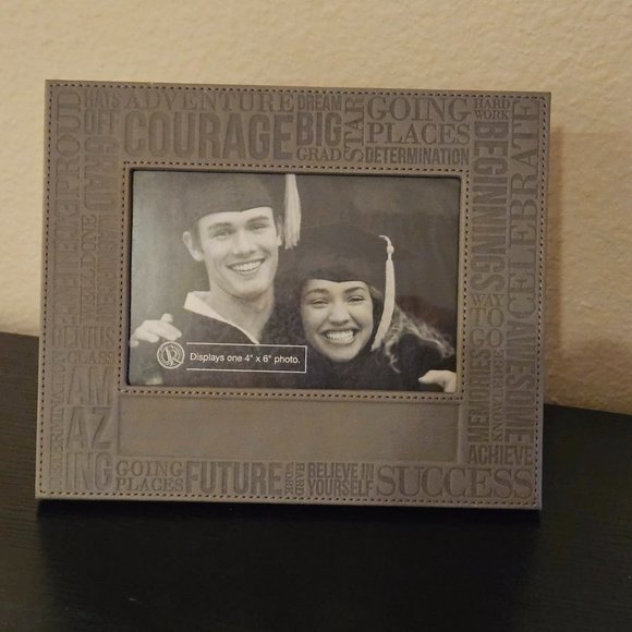 Graduate Frame - Picture 1 of 3